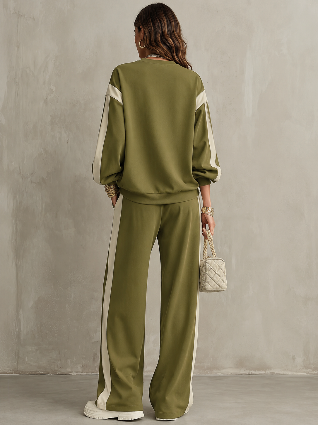Romina | Complete Sweatshirt and Trousers with Side Stripe, Olive Green